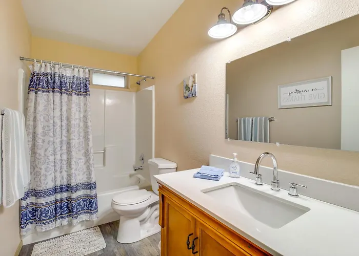 4 Mi To Lake: Pet-friendly In *