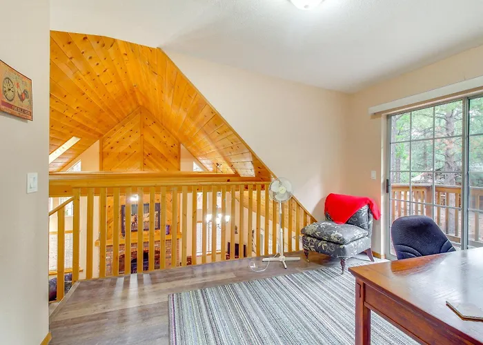 4 Mi To Lake: Pet-friendly In