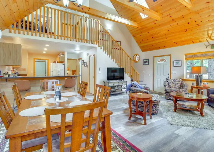 4 Mi To Lake: Pet-friendly In Holiday home *